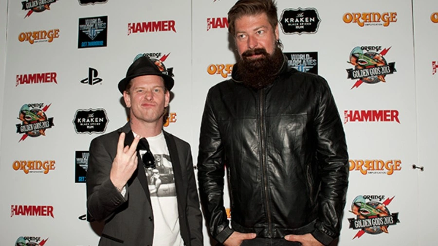 COREY TAYLOR Y JIM ROOT
