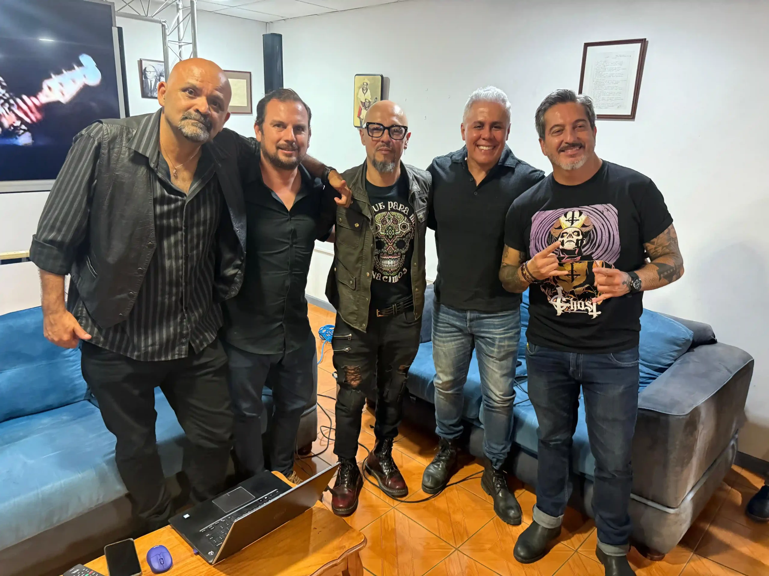 Slavon celebra 30 años de trayectoria y presenta su nuevo álbum “The Shadow Man”